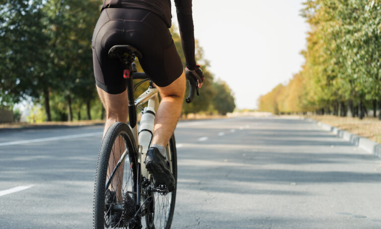 Tamponi da ciclismo per il triathlon per migliorare il comfort e le prestazioni della corsa Immagine in evidenza
